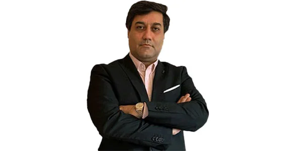 استاد اشکان هاشمی